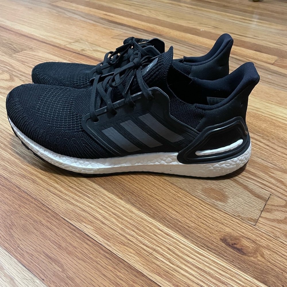 NWOT Mens Adidas Ultra Boost Tennis Shoes